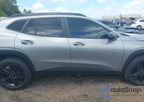 2025 Chevrolet Trax Fwd Activ z USA, uszkodzony, nr VIN KL77LKEP8SC007588